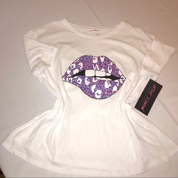 Betsey Johnson Tops - 🆕 💜 Betsy Johnson Performance T-Shirt